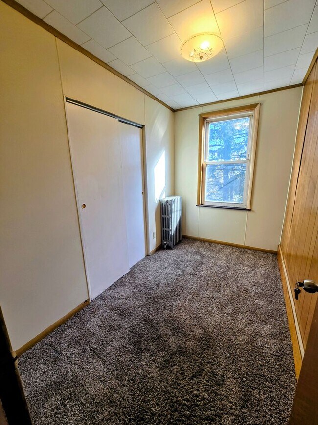 Building Photo - 1016 Spring Garden St