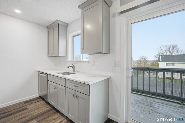 Building Photo - 151 Shelter Rock Rd