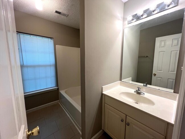 Building Photo - 8410 Cullingford Ln