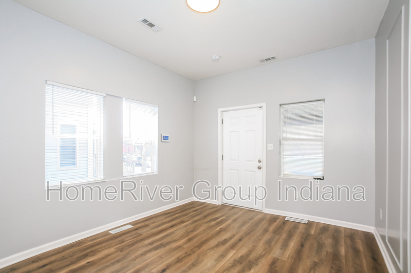Building Photo - 25 N Tacoma Ave