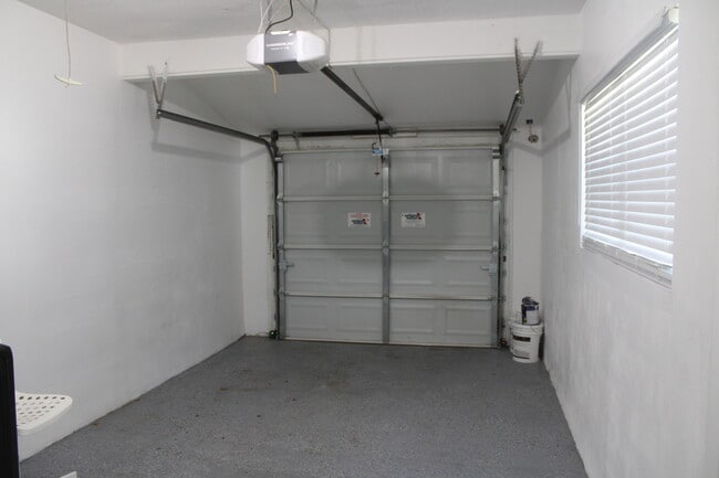 Building Photo - 5349 Van Buren Rd