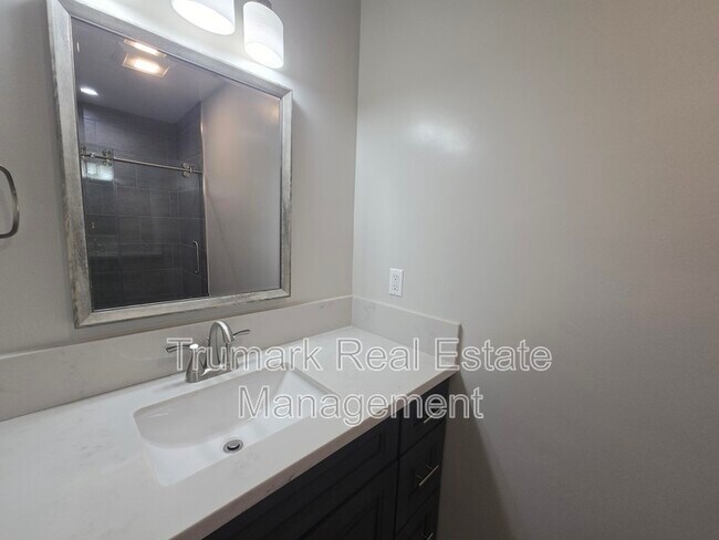 Building Photo - 1303 N Brand Blvd