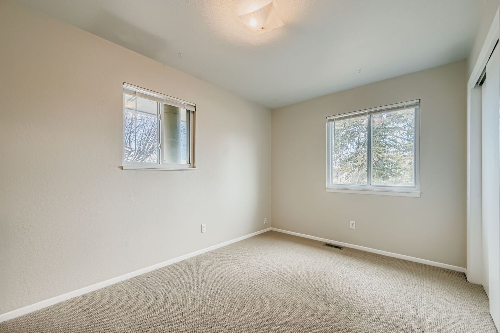 Building Photo - 366 Berwick Ave