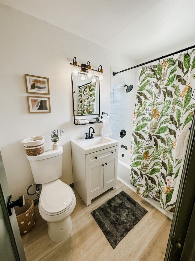 Building Photo - Beautiful one bedroom apartment