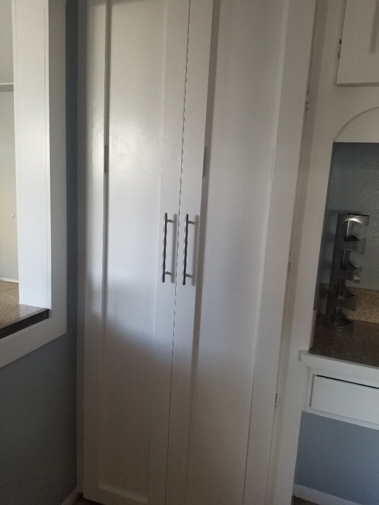 Kitchen Pantry - 7141 Quivas