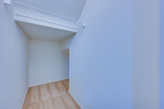 Building Photo - Green Valley!! Gated!! 4 Bedrooms!! Bed & Bath Downstairs!!  TANKLESS WATER HEATER!!! Covered pat...