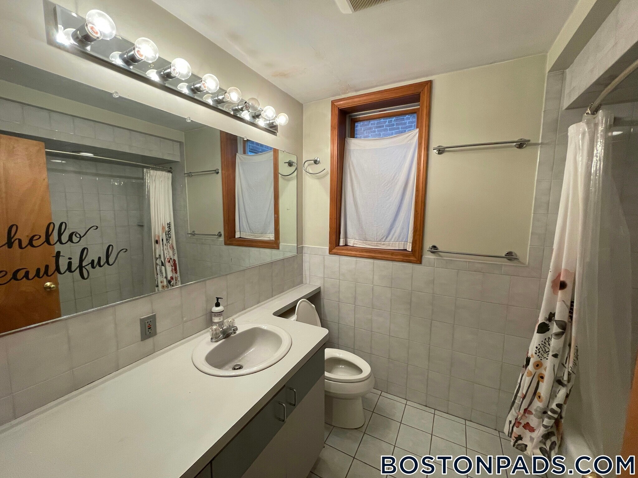 Building Photo - 77 Easton St