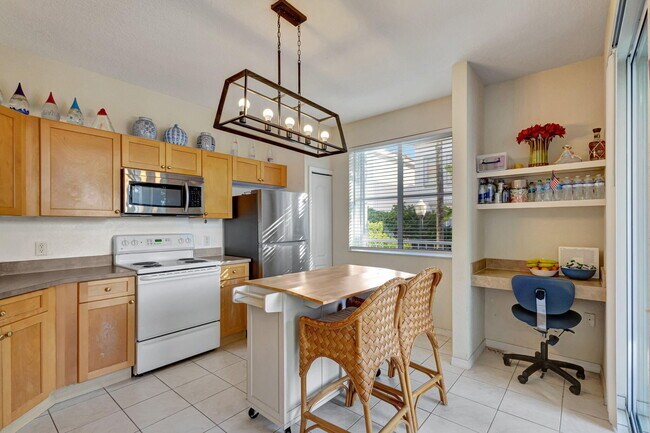 Building Photo - 11023 Legacy Ln