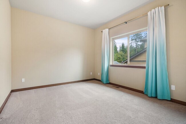 Building Photo - Charming Single-Story Home in Poulsbo