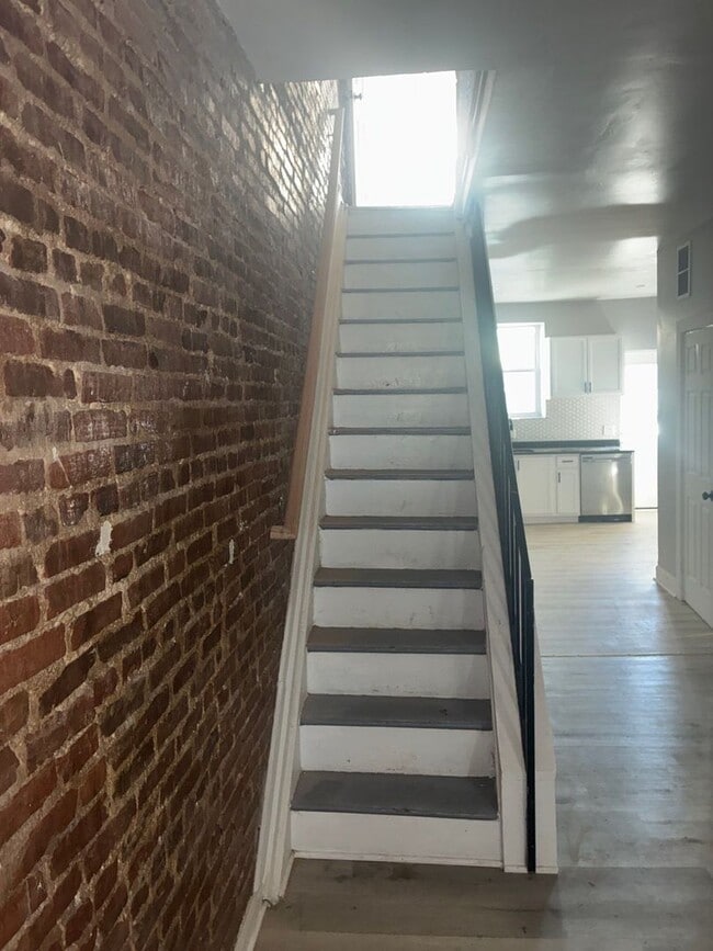 Building Photo - 3317 Paton Ave