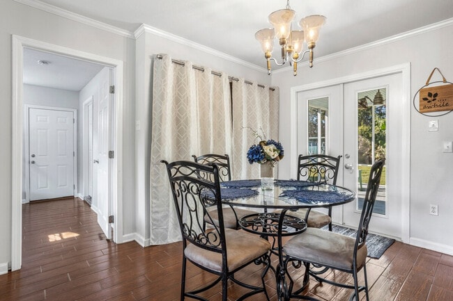 Building Photo - 114 Lassere Cir