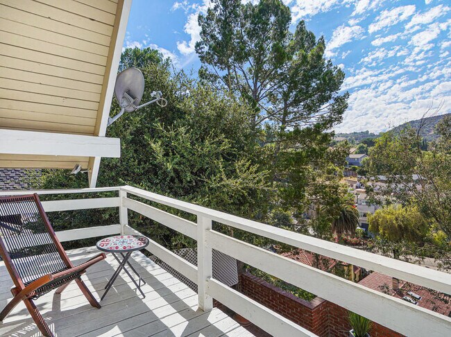 Building Photo - 4236 Ensenada Dr