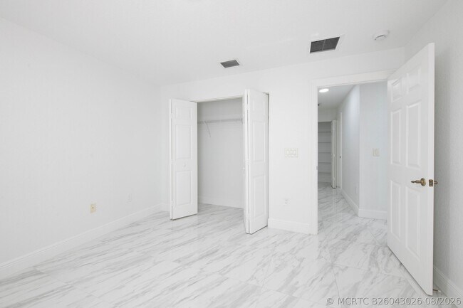 Building Photo - 4668 SW 183rd Ave