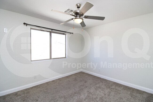 Building Photo - 563 E Krista Way