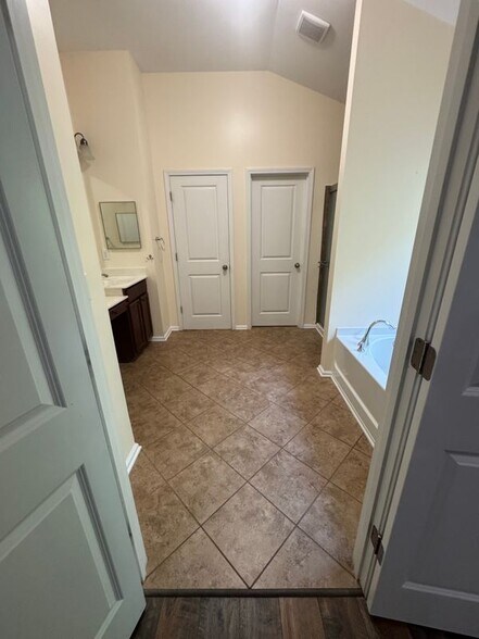 Building Photo - 421 Morgans Creek Ct NW