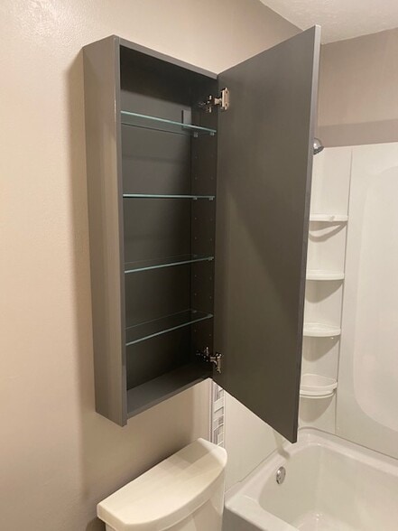 Building Photo - 7 Village Hill Ln