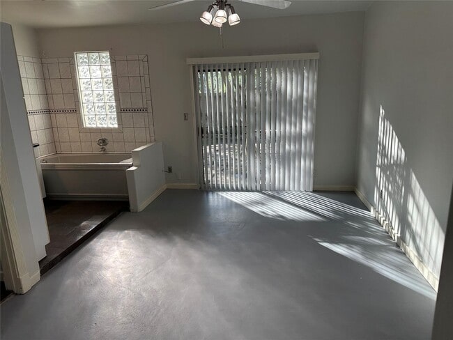 Building Photo - 7723 Fondren Rd