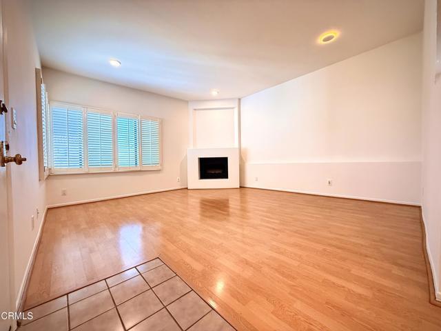 Building Photo - 360 S Los Robles Ave