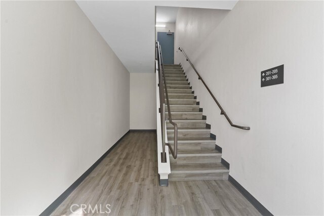 Building Photo - 960 N Tangent Privado