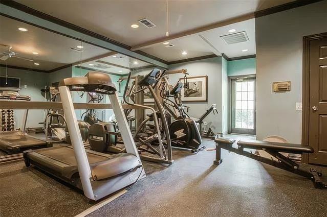 Building Photo - 2201 Wolf St