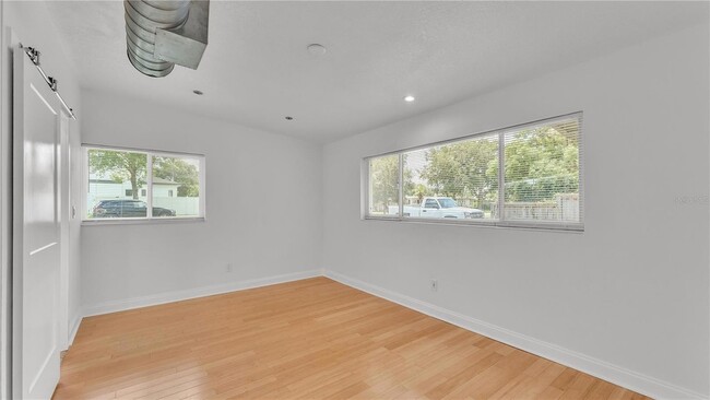 Building Photo - 2128 Sycamore Dr