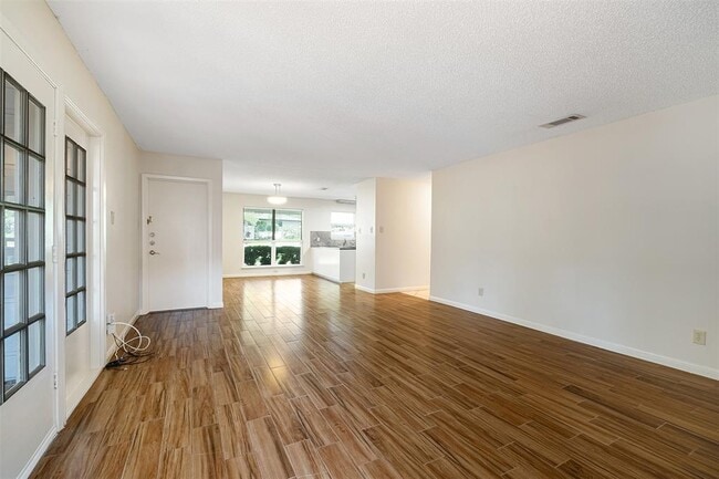 Building Photo - 8801 Camelia Ln