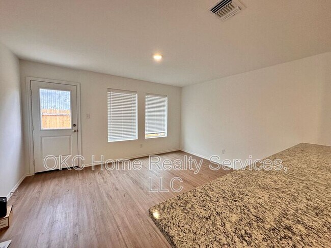 Building Photo - 2318 Wolford Ct