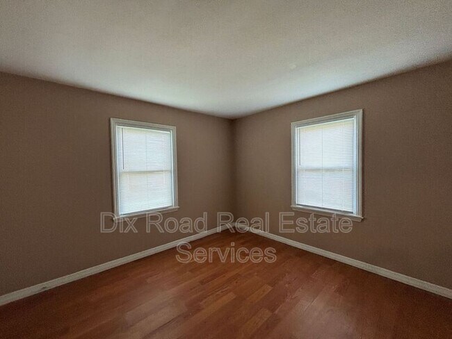 Building Photo - 1110 Ellen Dr