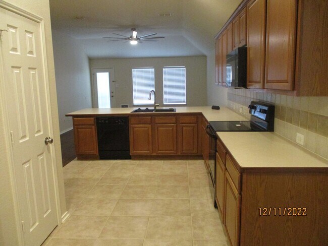 Building Photo - 5144 Waterview Ct