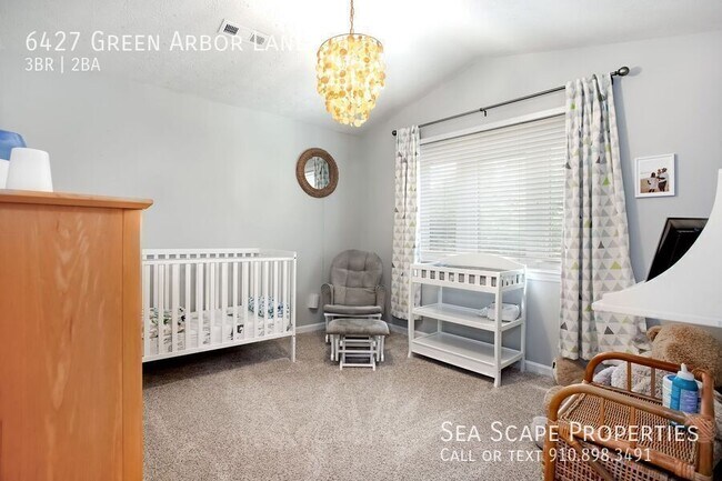 Building Photo - 6427 Green Arbor Ln
