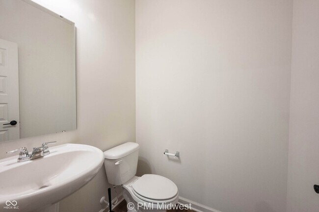 Building Photo - 6809 Blackwater Ln