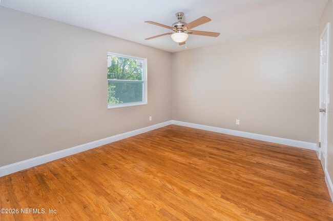 Building Photo - 2450 Fallen Tree Dr W