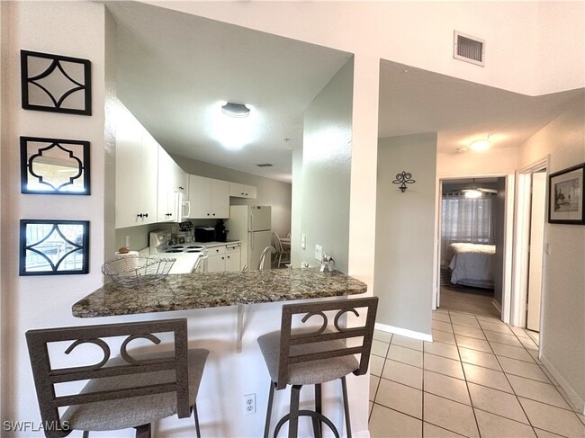 Building Photo - 6880 Huntington Lakes Cir