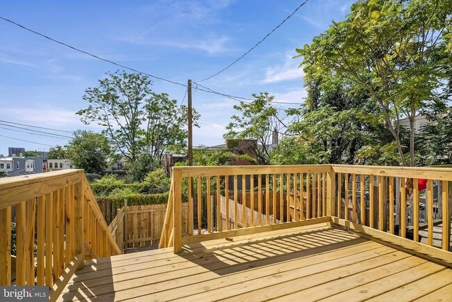 Building Photo - 1607 E Lanvale St