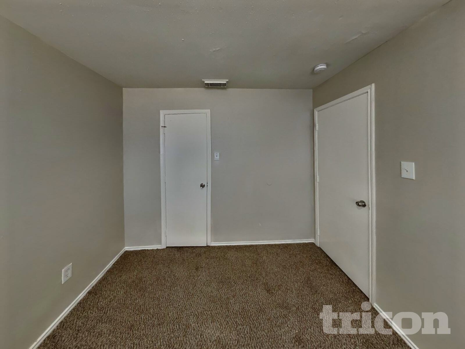 Building Photo - 12844 Edgewood Park Dr