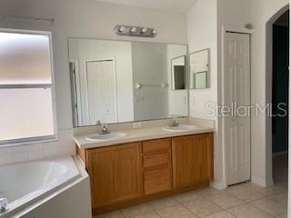 Building Photo - 2727 Corybrooke Ln