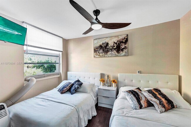 Building Photo - 710 Washington Ave