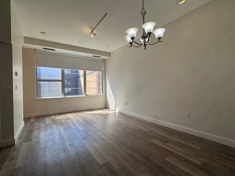 Building Photo - 147 E Berkeley St
