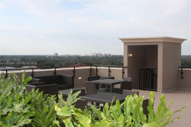 Building Photo - 4100 Salzedo St