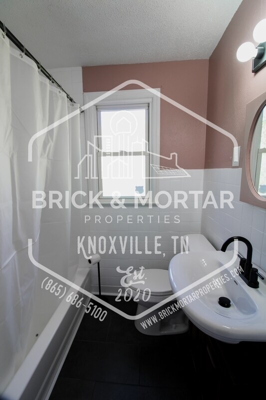 Building Photo - 2725 Keith Ave