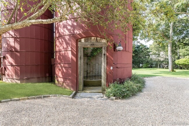 Building Photo - 26 Ruxton Rd