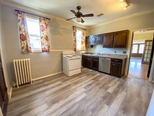 Building Photo - 3 bed, 1.5 bath unit in Midtown Memphis