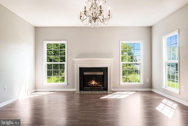 Building Photo - 3603 Carolina Ct