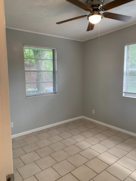 Building Photo - 774 Acosta St