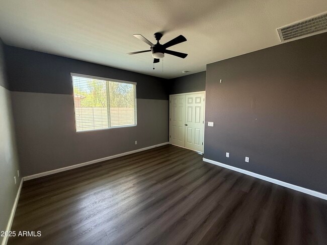 Building Photo - 888 E Aberdeen Dr