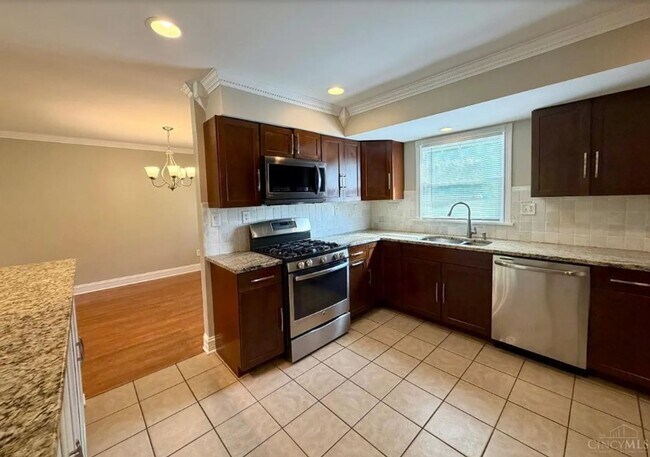 Building Photo - 6862 N Windwood Dr