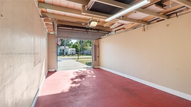 Building Photo - 1701 SW 12th Ave