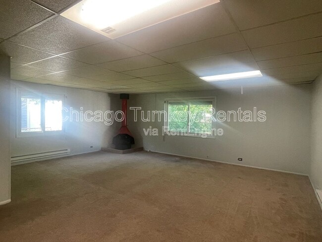 Building Photo - 17306 Apple Tree Dr