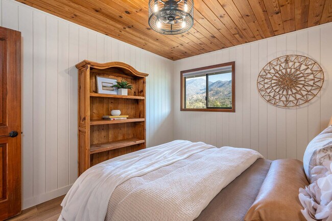 Building Photo - 43620 Washburn Dr