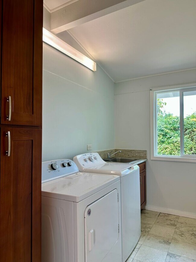 Building Photo - St. Louis Heights - 3BR/2BA/Garage (Pet Ne...